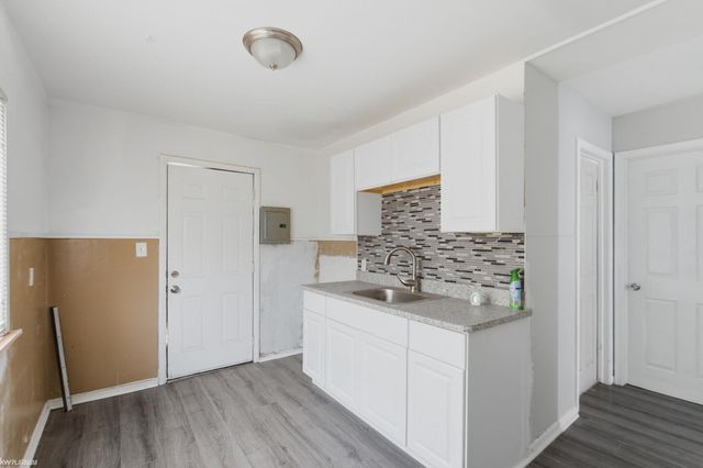 7084 Rivard Avenue, Warren, MI 48091