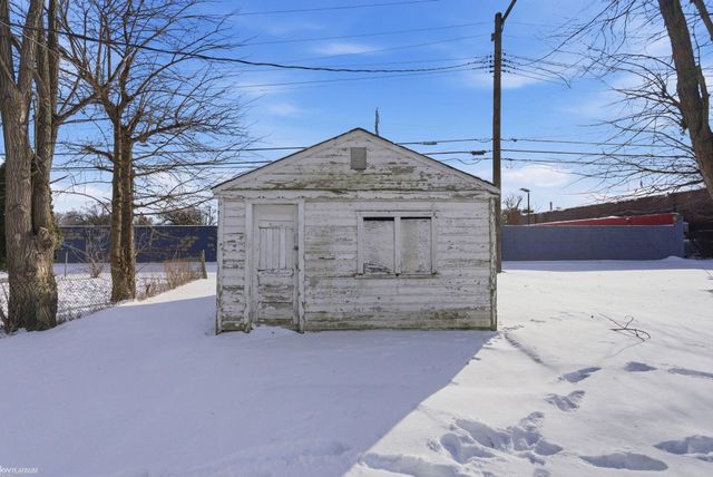 7084 Rivard Avenue, Warren, MI 48091