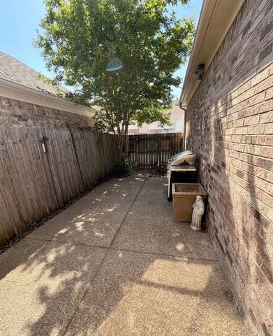 1885 TALISKER DR, Cordova, TN 38016