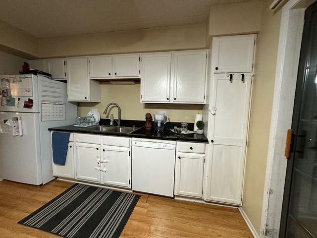 1504 W Jefferson Avenue A, Naperville, IL 60540