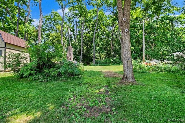 16059 Murray Rd, Byron, MI 48418