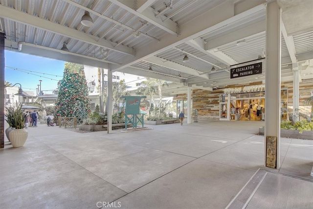 16562 Regina 4, Huntington Beach, CA 92649