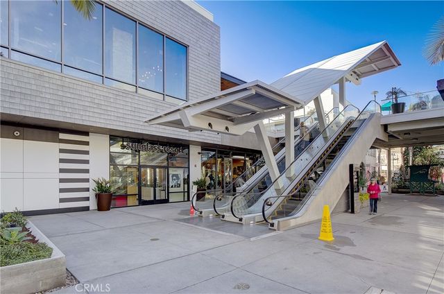 16562 Regina 4, Huntington Beach, CA 92649