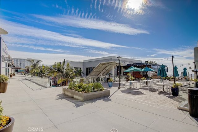 16562 Regina 4, Huntington Beach, CA 92649