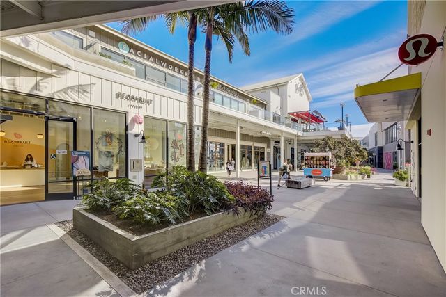 16562 Regina 4, Huntington Beach, CA 92649