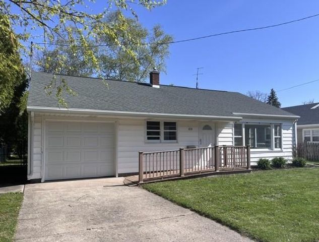 310 W Nevada Avenue, Oshkosh, WI 54901