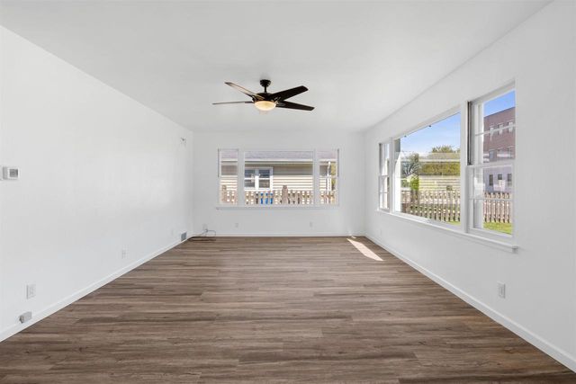 310 W Nevada Avenue, Oshkosh, WI 54901