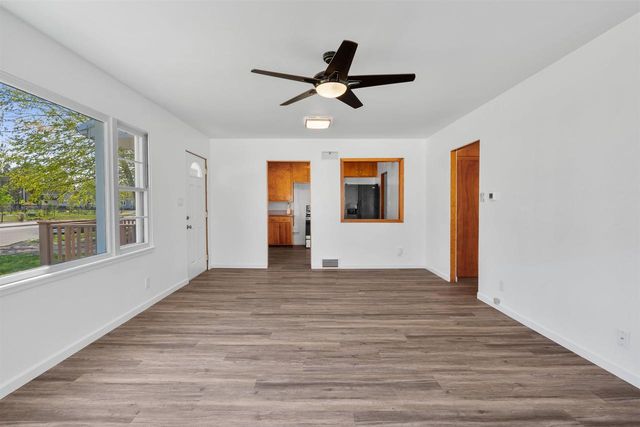 310 W Nevada Avenue, Oshkosh, WI 54901
