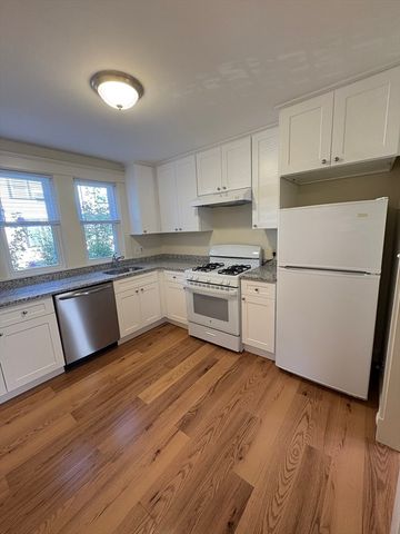 100 Warwick Rd 100, Newton, MA 02465