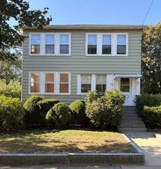 100 Warwick Rd 100, Newton, MA 02465