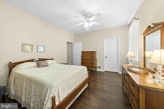 15 SEAGULL DR, Little Egg Harbor Twp, NJ 08087