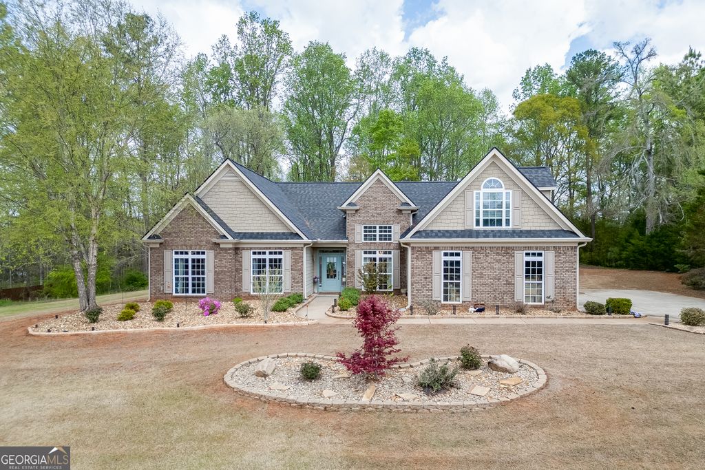 209 Legendary Drive, Hoschton, GA 30548