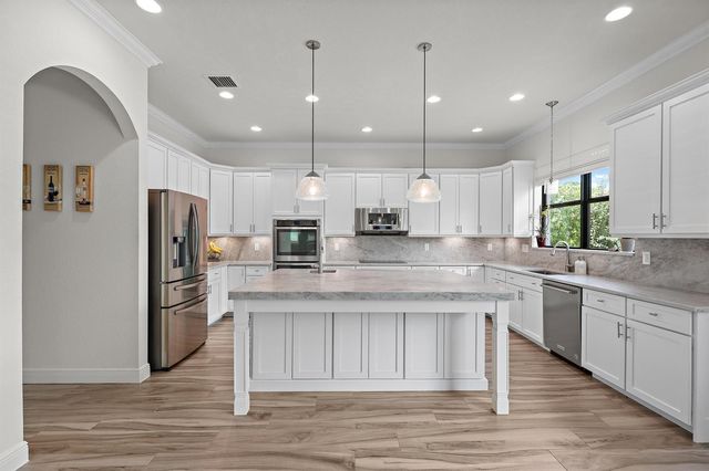 8142 Bradford Way, Parkland, FL 33076