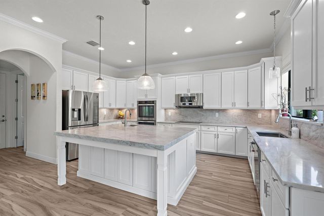 8142 Bradford Way, Parkland, FL 33076