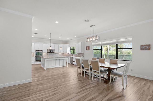 8142 Bradford Way, Parkland, FL 33076