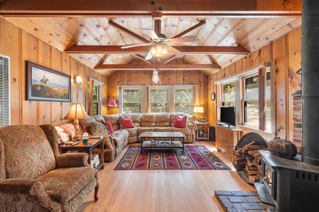 54955 Strong Drive, Idyllwild, CA 92549