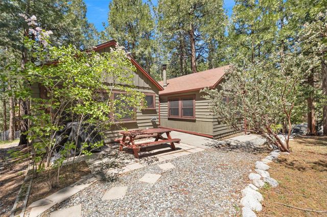 54955 Strong Drive, Idyllwild, CA 92549
