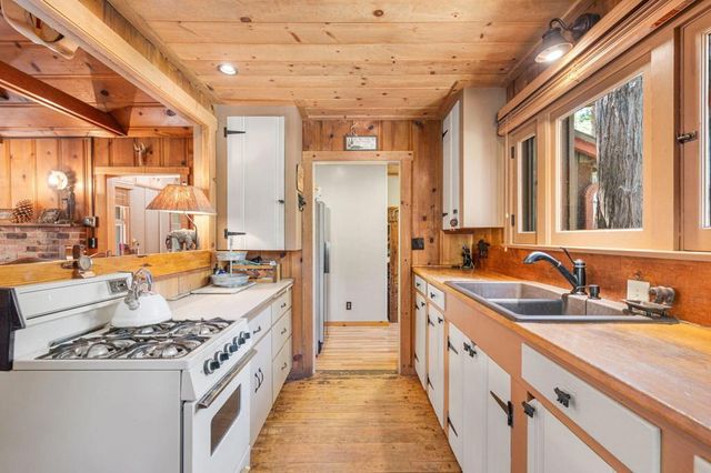 54955 Strong Drive, Idyllwild, CA 92549