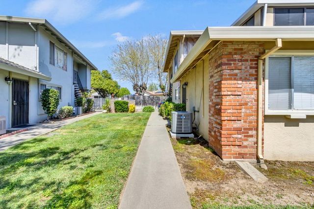 3113 Occidental Dr #2, Sacramento, CA 95826