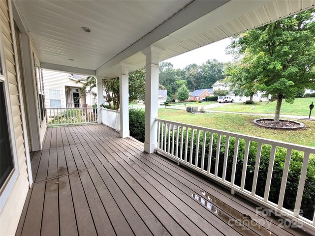 5618 Branthurst Drive, Charlotte, NC 28269