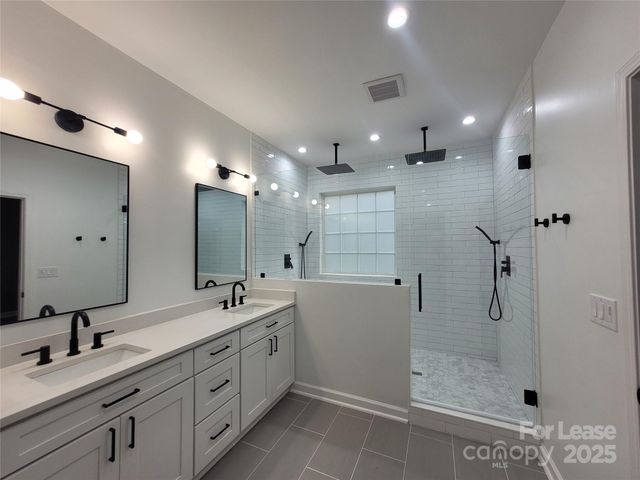 5618 Branthurst Drive, Charlotte, NC 28269