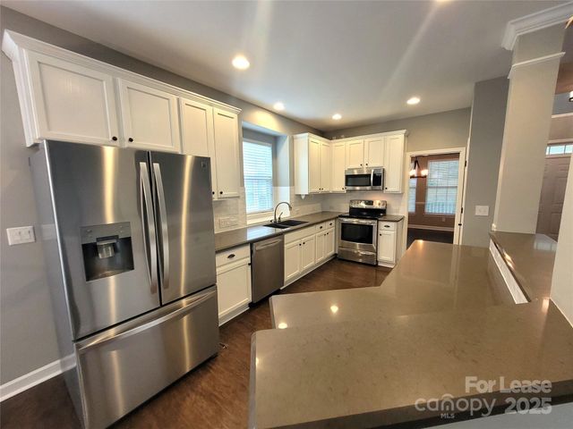 5618 Branthurst Drive, Charlotte, NC 28269
