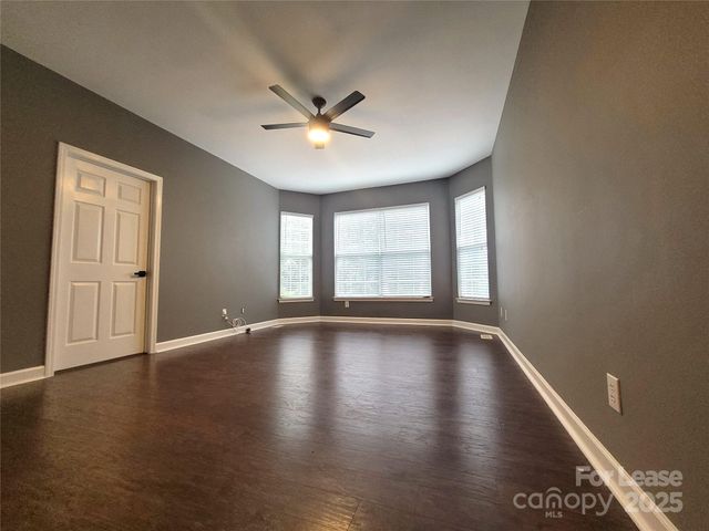 5618 Branthurst Drive, Charlotte, NC 28269