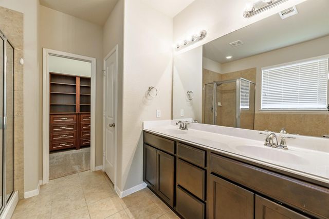 202 Black Swan Place, Magnolia, TX 77354