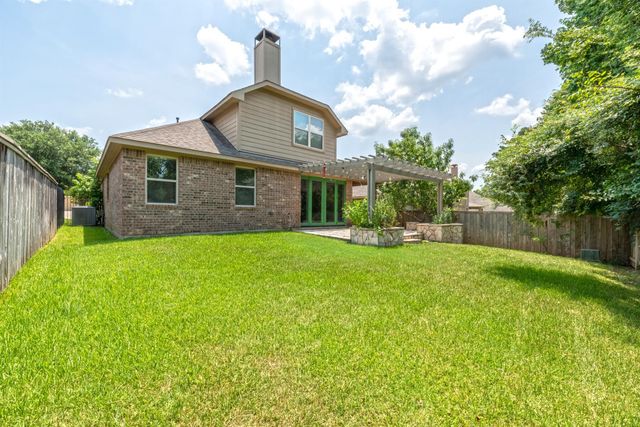 202 Black Swan Place, Magnolia, TX 77354