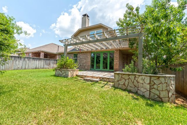 202 Black Swan Place, Magnolia, TX 77354
