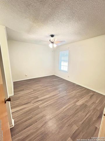 811 Jackson Keller Rd Apt 3, San Antonio, TX 78216