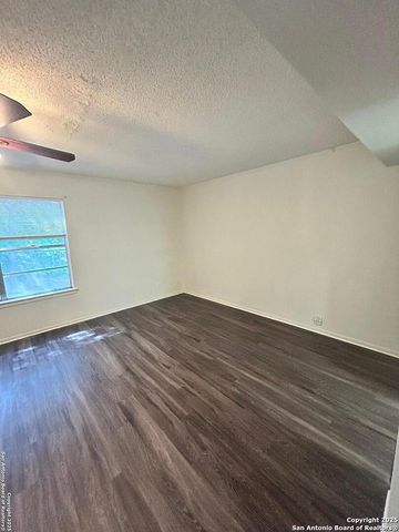 811 Jackson Keller Rd Apt 3, San Antonio, TX 78216