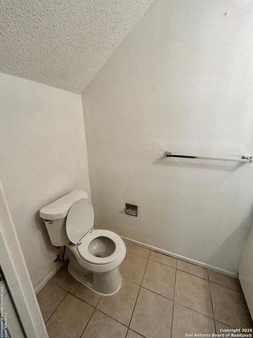 811 Jackson Keller Rd Apt 3, San Antonio, TX 78216