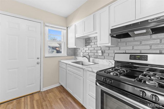 204 Wiegel Drive, Ferguson, MO 63135