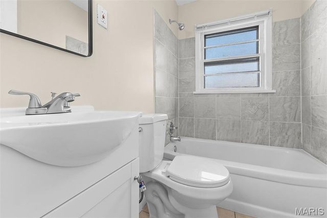 204 Wiegel Drive, Ferguson, MO 63135