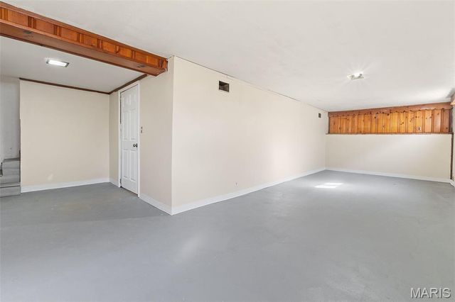 204 Wiegel Drive, Ferguson, MO 63135