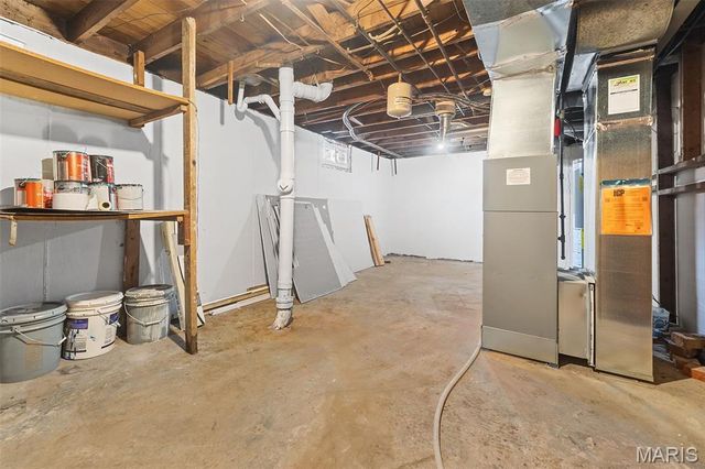 204 Wiegel Drive, Ferguson, MO 63135