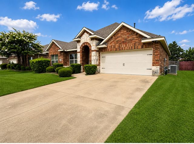 2776 Park Place, Grand Prairie, TX 75052