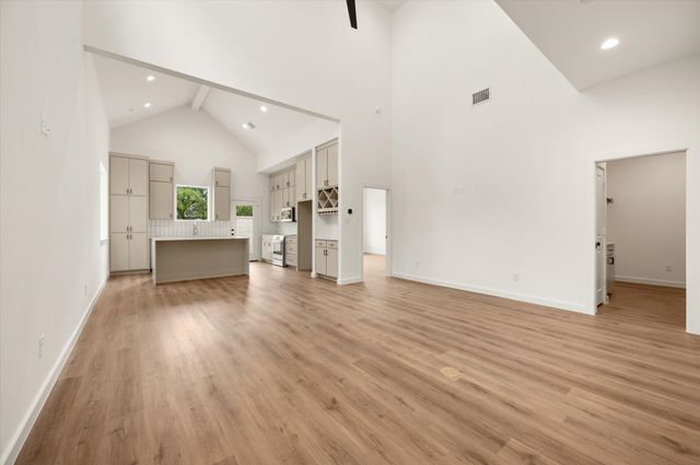 312 Tillery Circle, Grapevine, TX 76051