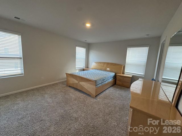 1070 Plumcrest Drive, Charlotte, NC 28216