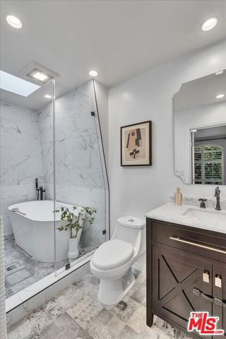 640 Wilcox Avenue, Los Angeles, CA 90004