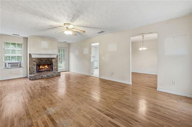 1230 Park Street, Loganville, GA 30052