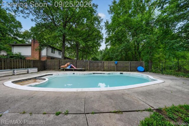 9780 Daleview Drive, Green Oak Township, MI 48178