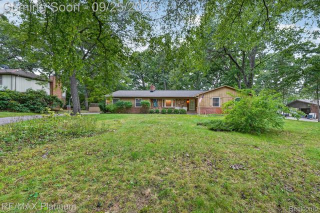 9780 Daleview Drive, Green Oak Township, MI 48178