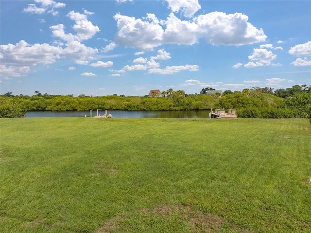 8943 & 8945 ROCKY CREEK DRIVE, Tampa, FL 33615