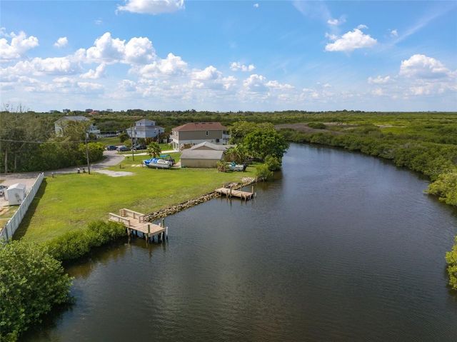 8943 & 8945 ROCKY CREEK DRIVE, Tampa, FL 33615