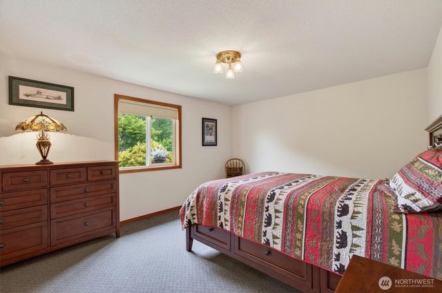 218 W Sunny Sands Road, Cathlamet, WA 98612