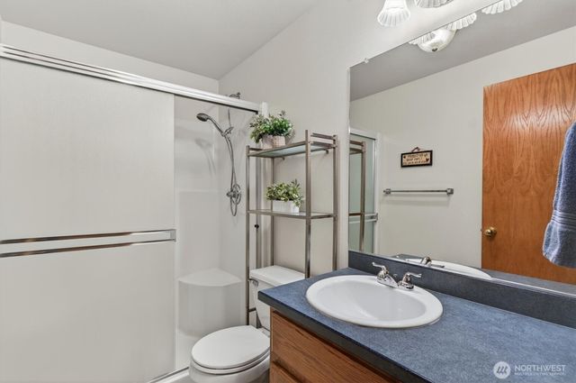 218 W Sunny Sands Road, Cathlamet, WA 98612