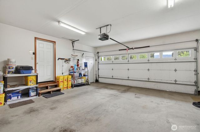 218 W Sunny Sands Road, Cathlamet, WA 98612