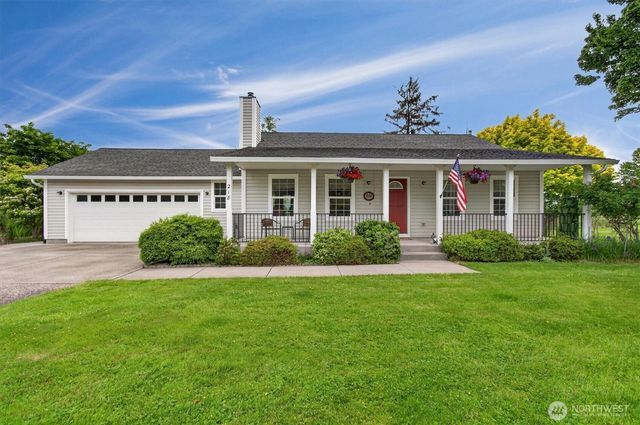 218 W Sunny Sands Road, Cathlamet, WA 98612